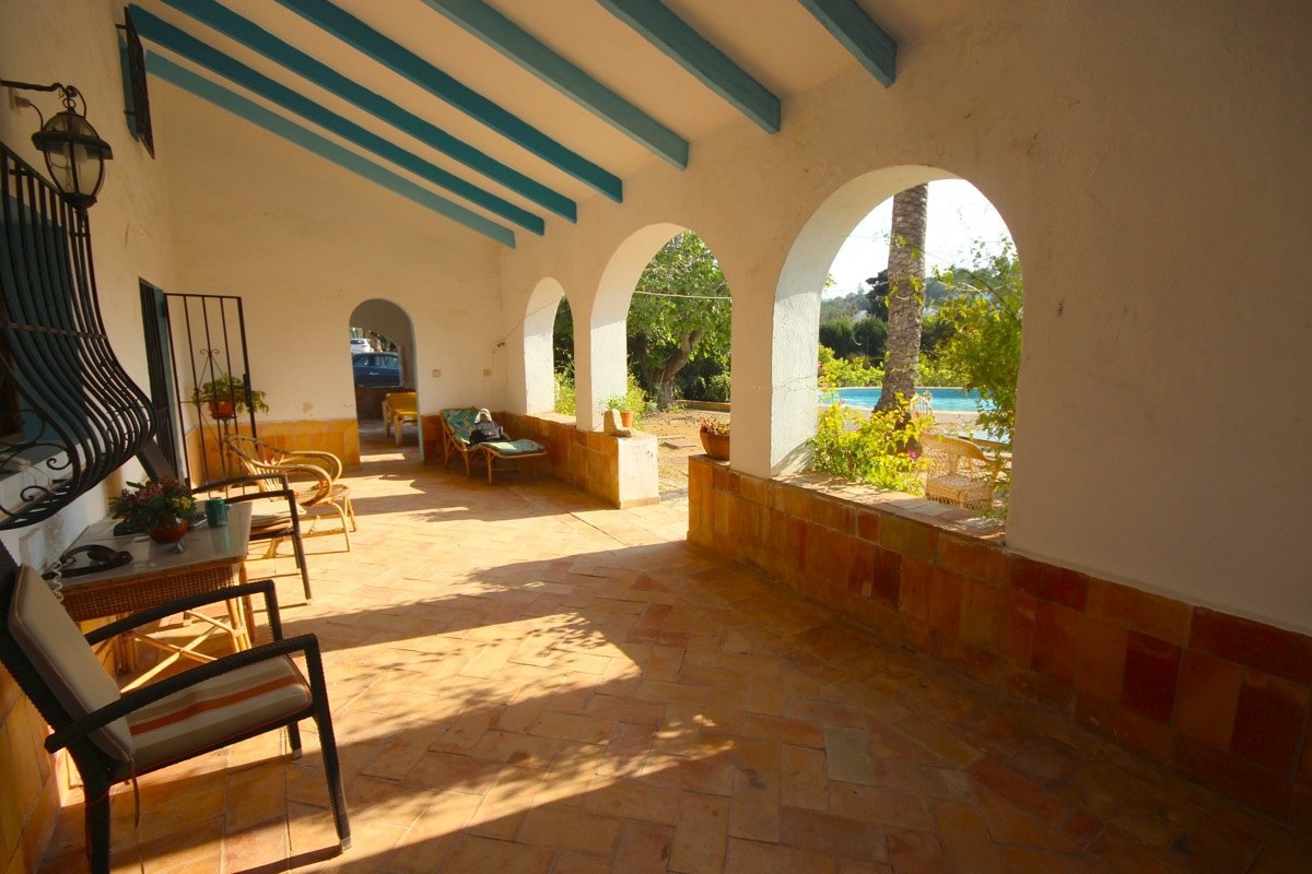Villa met grote perceel in Javea Portichol