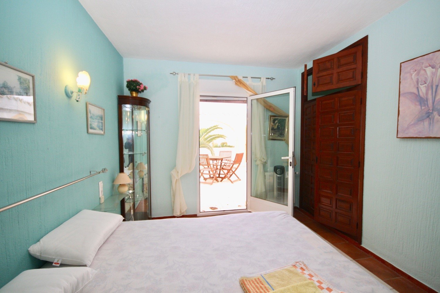 Voor verkoop villa met veel ruimte en zeezicht in Javea