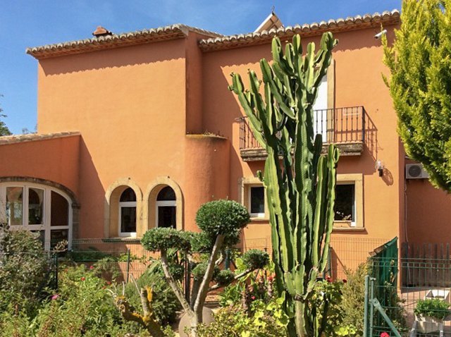 Villa met capaciteit te koop in Javea Puerto