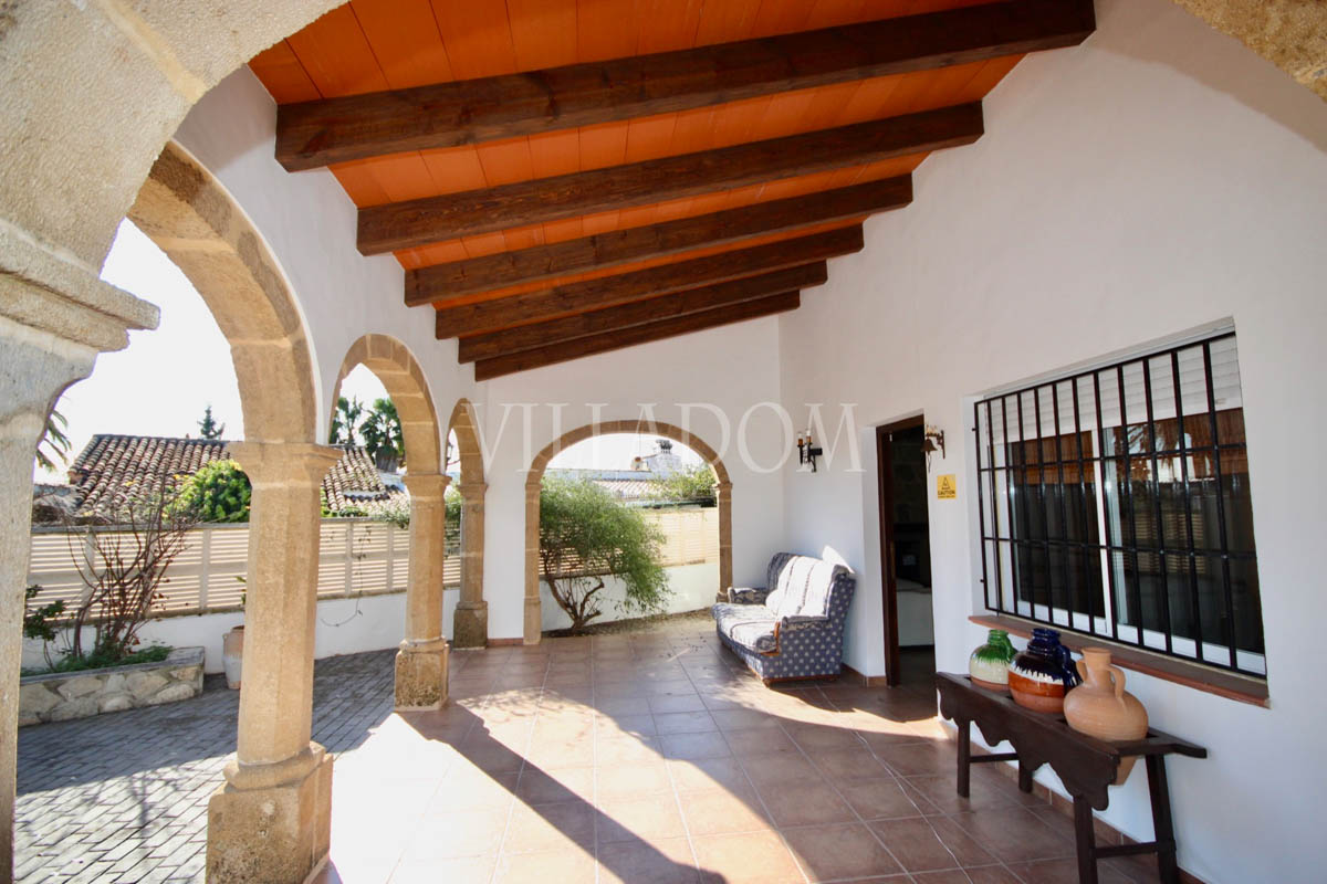 Villa te koop zeer dicht bij de oude stad van Javea