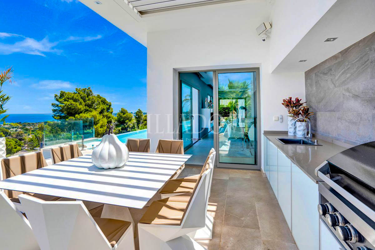 Luxe villa met uitzonderlijk uitzicht op zee in Javea